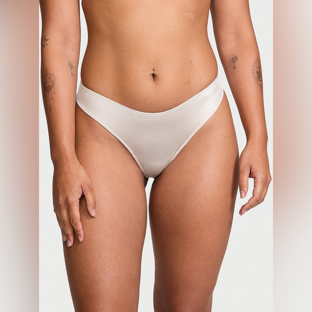 NWT Victoria’s Secret Starstruck Strappy High-Leg Thong Delfin Grey Size Medium